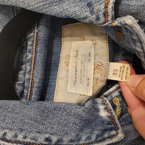 Abercrombie & Fitch Blue Denim Jacket Vintage Label Size XS - Picture 3 of 5